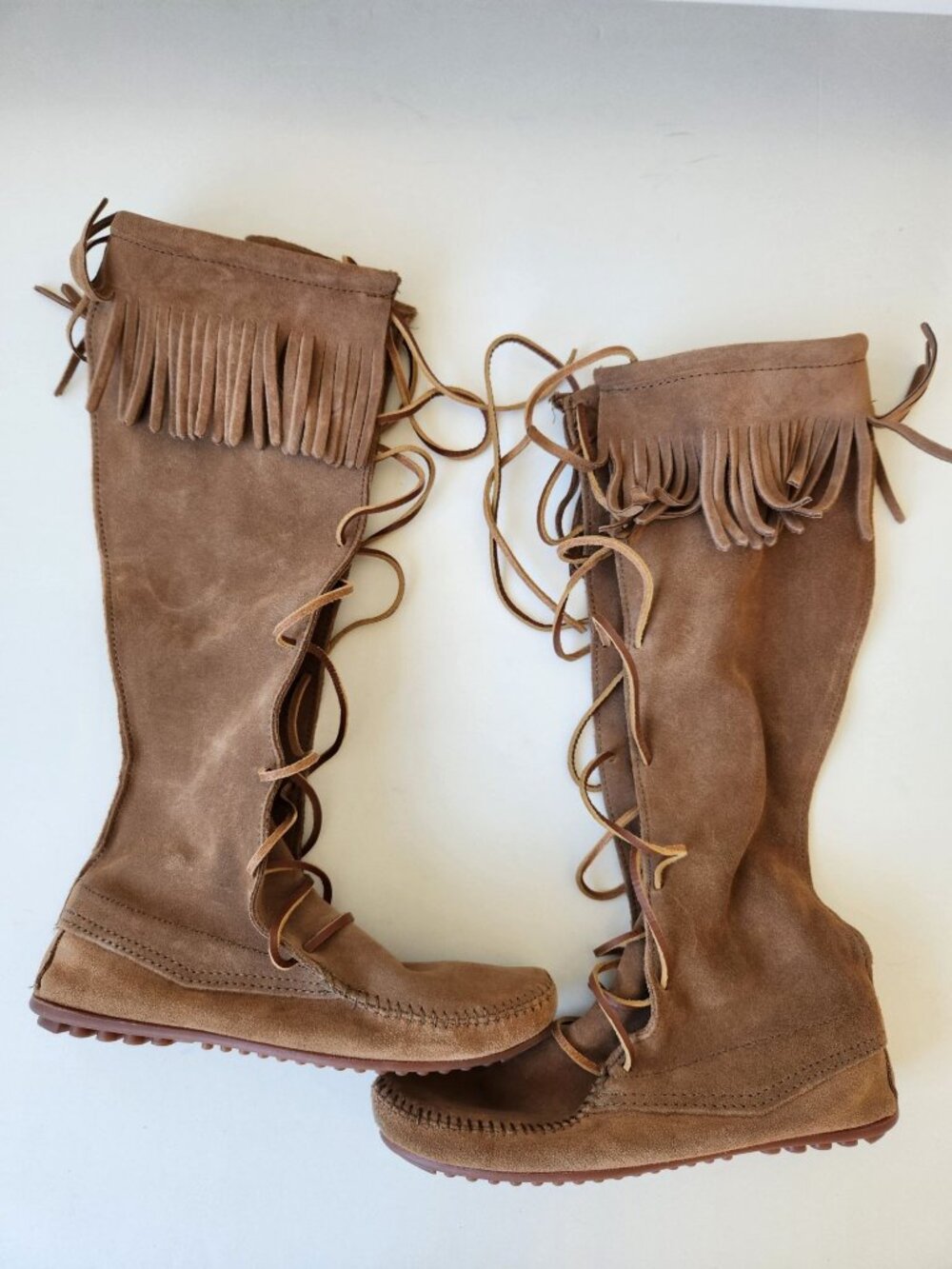Minnetonka Brown Suede Lace-Up Knee-High Fringe Moccasin Boots Festival Hippie - Picture 2 of 6
